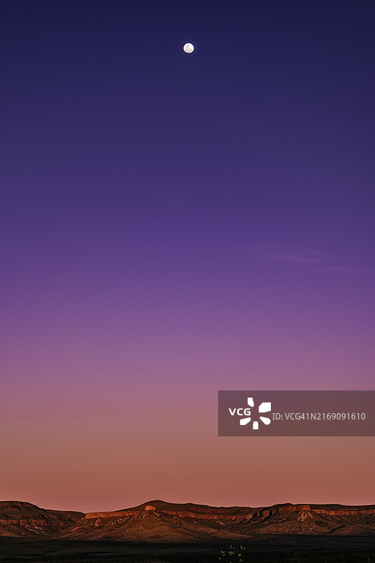 夜空中月亮的美景图片素材