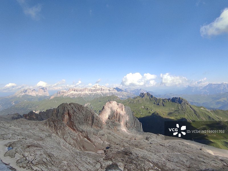 马尔莫拉达山罗卡角的山景图片素材