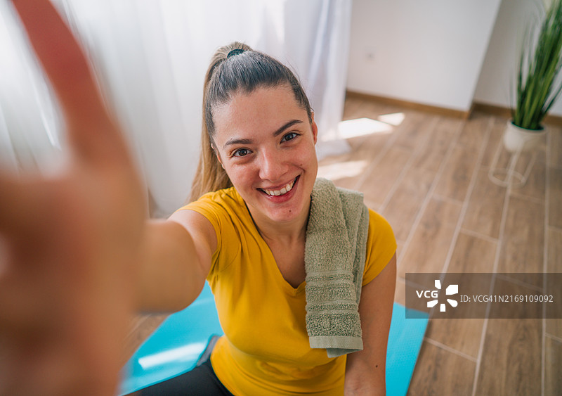 自拍时刻图片素材