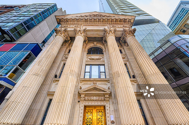 历史悠久的殖民建筑立面图片素材