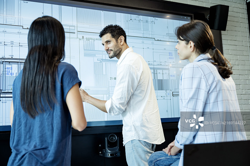 数字技术通过建筑信息模型(BIM)解决方案促进建筑行业的协作图片素材