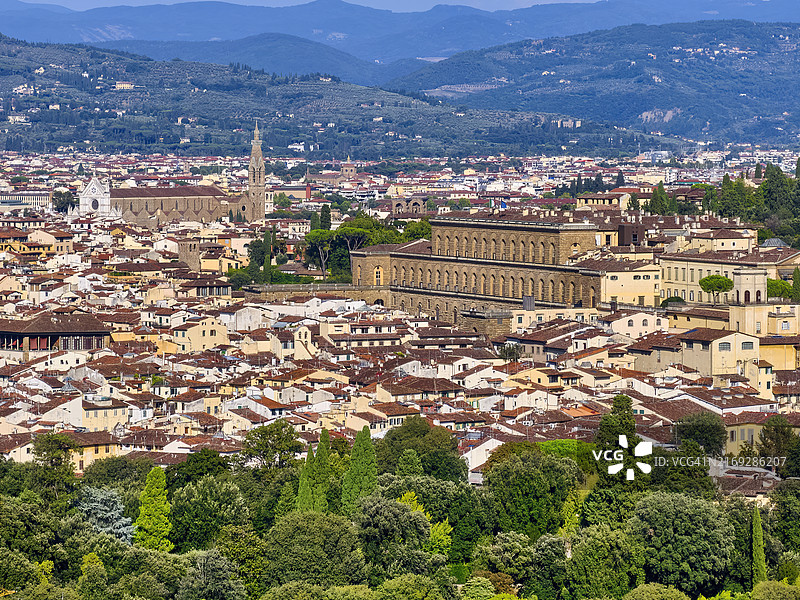 从贝洛斯瓜多山俯瞰佛罗伦萨的鸟瞰图图片素材
