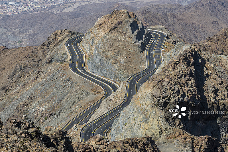 沙特阿拉伯塔伊夫山区之间的Al Hada路图片素材