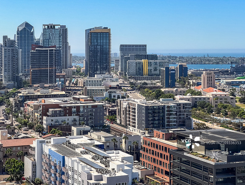 圣地亚哥市中心天际线航拍图片素材