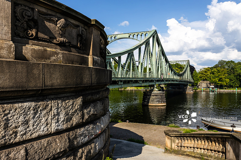 连接德国首都柏林和波茨坦的格利尼克桥图片素材