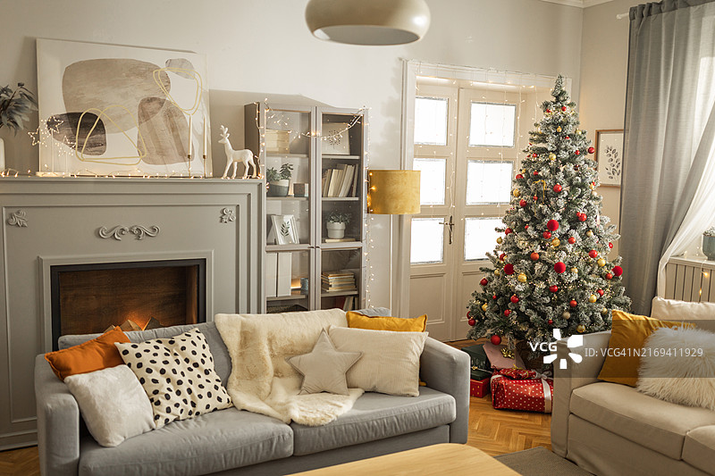 在家过圣诞节图片素材