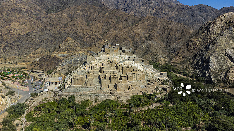 沙特阿拉伯Zee Al-Ayn历史悠久的村庄航拍图片素材