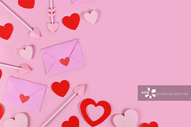 情人节情书丘比特之箭红色爱心背景图片素材