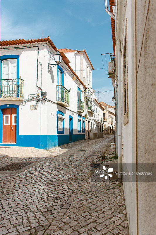 葡萄牙阿尔卡塞尔杜萨尔的城市街道图片素材