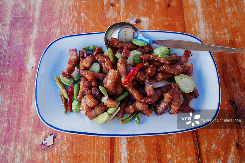 辣椒苦豆炒五花肉图片素材