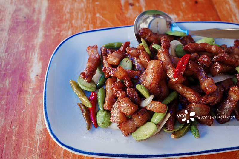 辣椒苦豆炒五花肉图片素材