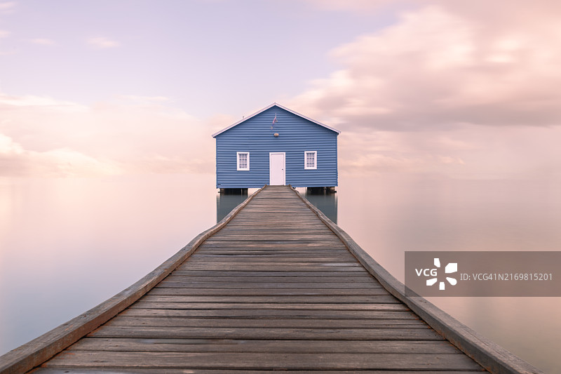 克劳利边缘船棚图片素材