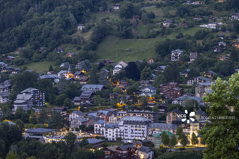 法国圣热尔韦莱班黄昏景色高角度景观图片素材