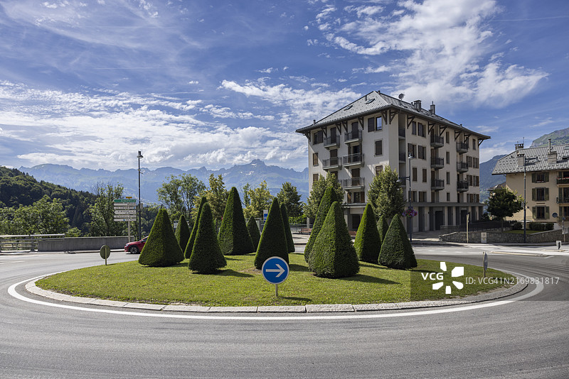 法国阿尔卑斯山圣热尔韦莱班的市中心图片素材