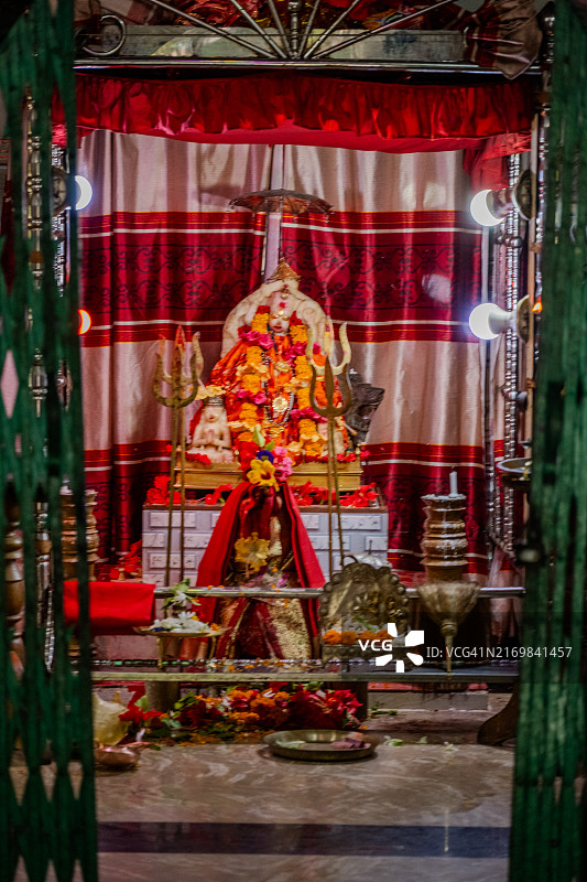 阿迪纳特寺内的神圣偶像，马赫什卡利岛图片素材