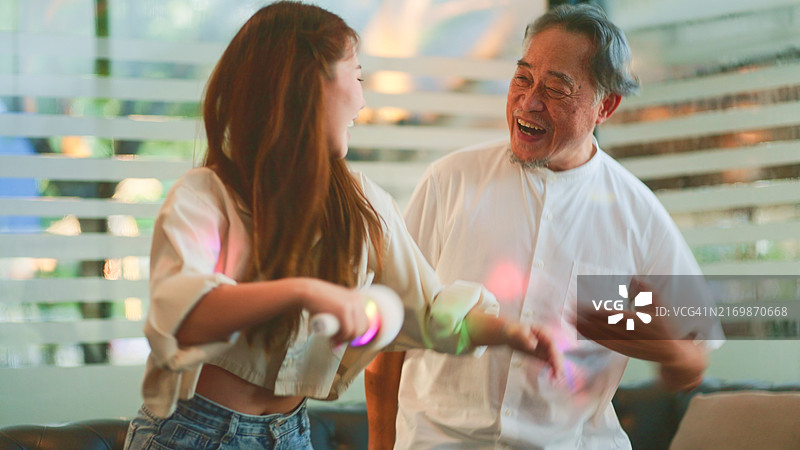 父亲节：家庭幸福图片素材