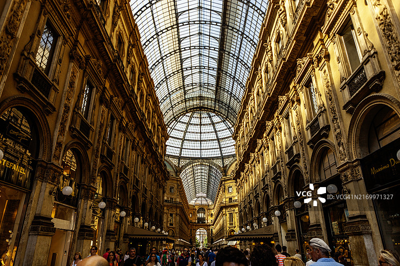 米兰十字街购物中心图片素材