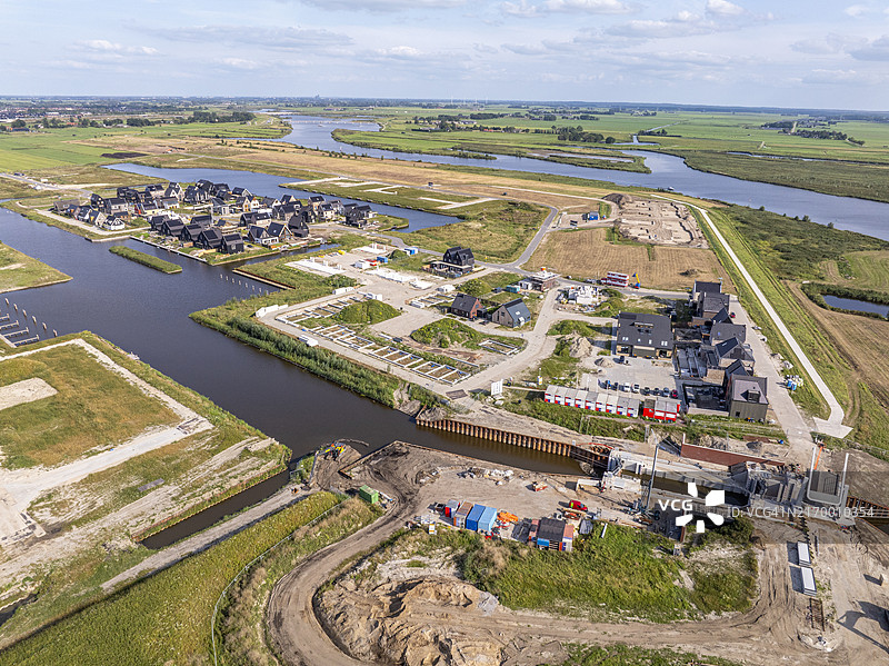 从上方看到的坎彭附近里夫村庄建筑工地图片素材