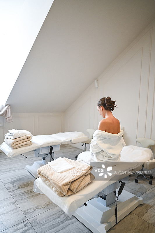 度假水疗日图片素材