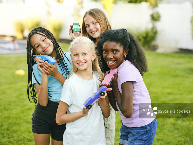 后院赛车女子俱乐部图片素材