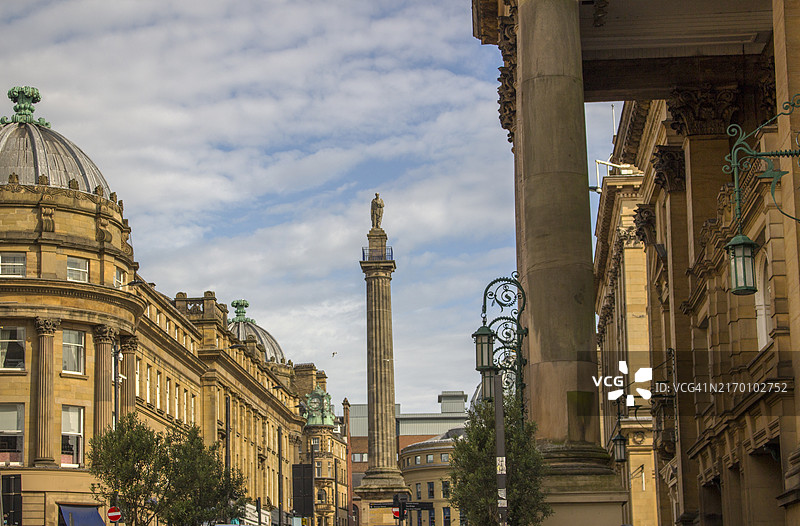 英国泰恩河畔纽卡斯尔的灰色街道和格雷纪念碑图片素材