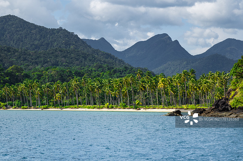 泰国象岛日落椰林沙滩航拍图片素材