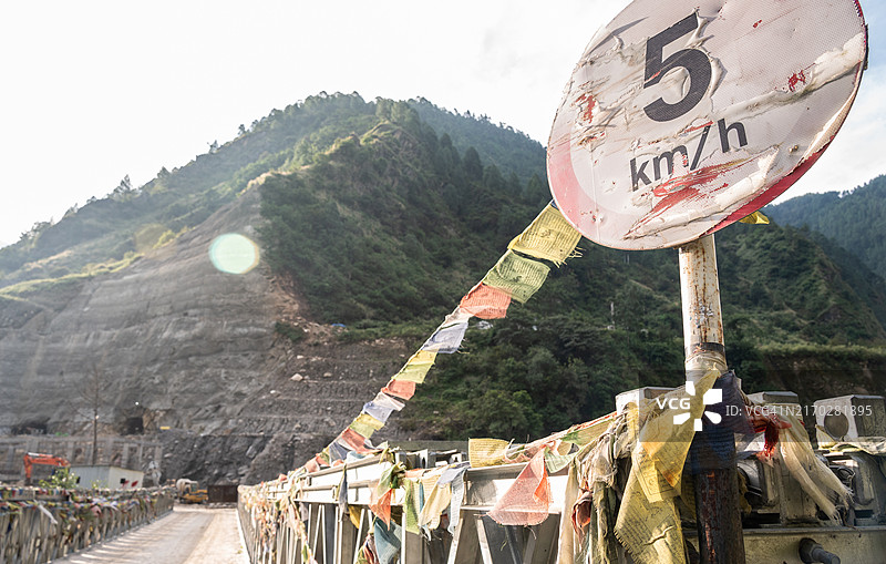 尼泊尔夏布鲁贝西的建筑工地：中国资助的众多尼泊尔基础设施项目图片素材