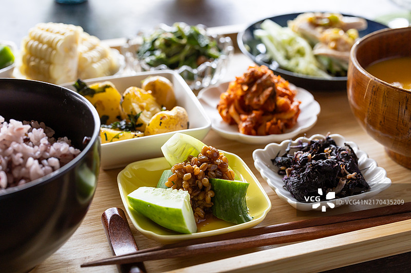 健康的日式午餐图片素材