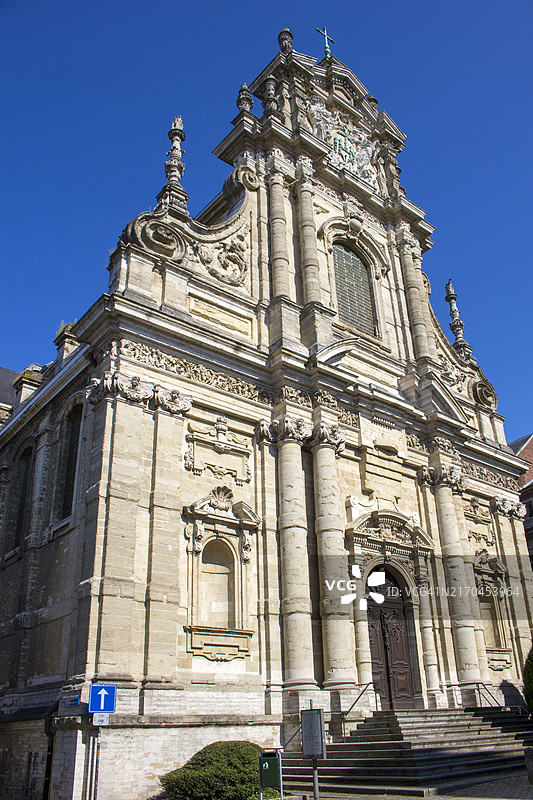 比利时鲁汶圣米迦勒教堂图片素材