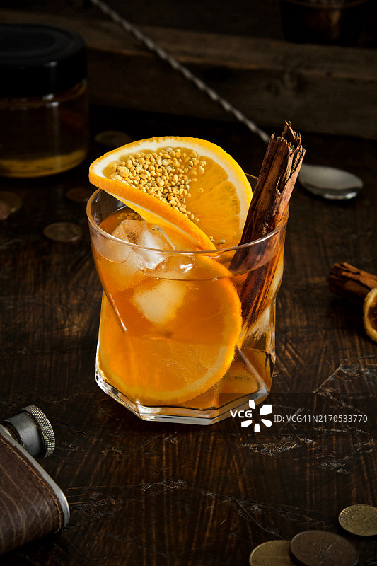 桌子上的饮料特写图片素材