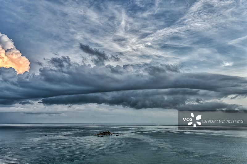 海洋与天空的美丽景色图片素材