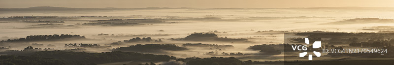 英国迪奇林比肯的东萨塞克斯薄雾图片素材