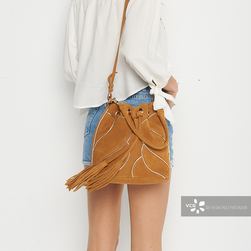 棕色磨砂革手提包图片素材