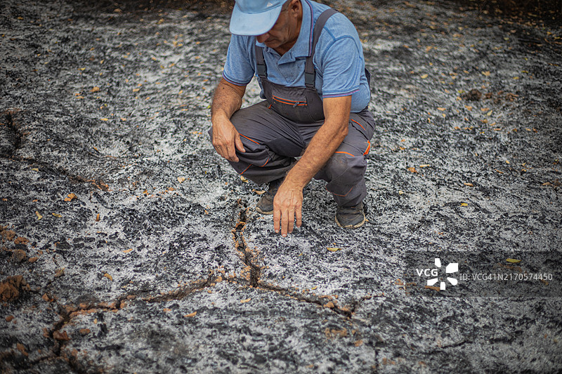 火灾后地裂灾难图片素材