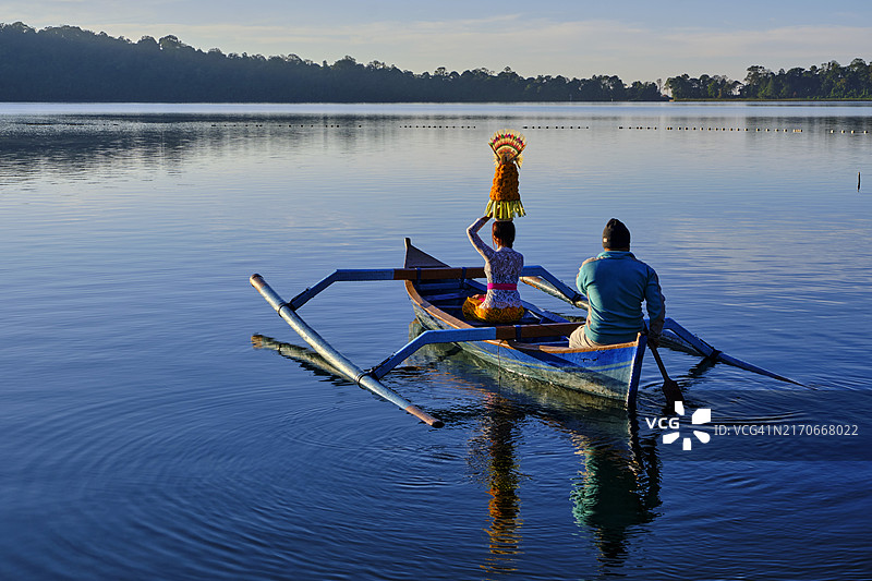 印度尼西亚巴厘岛贝都古，布拉坦湖水神庙图片素材