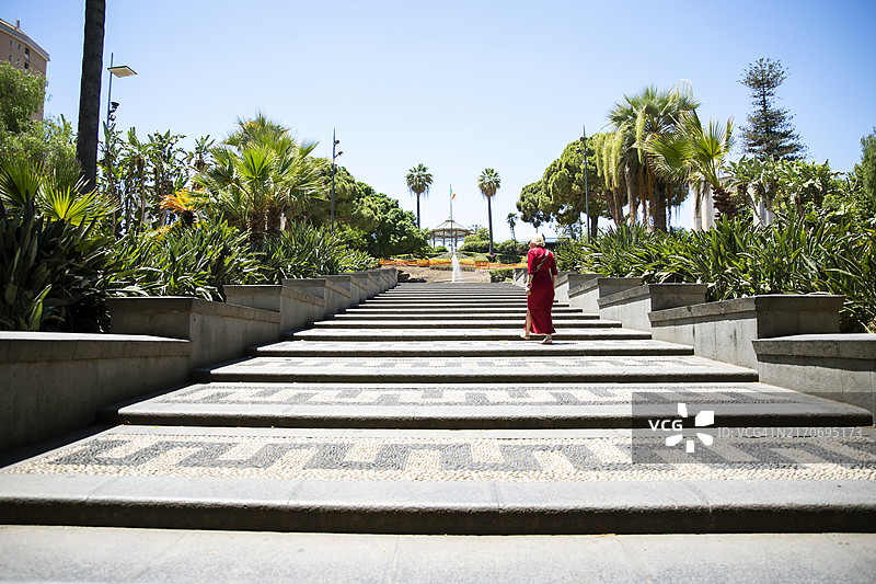 卡塔尼亚贝利尼花园公园的台阶，西西里图片素材