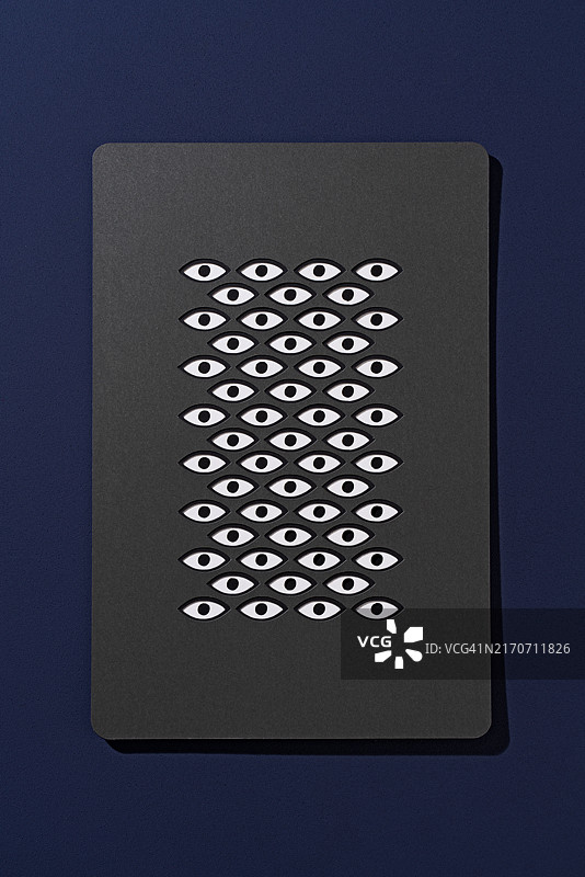 黑纸上的许多眼睛图片素材