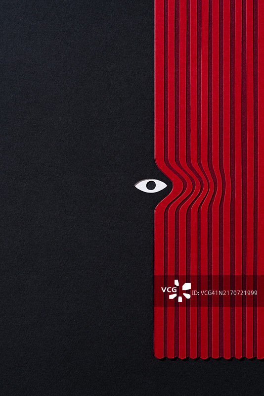 红色窗帘后窥视的神秘眼睛纸工艺图片素材