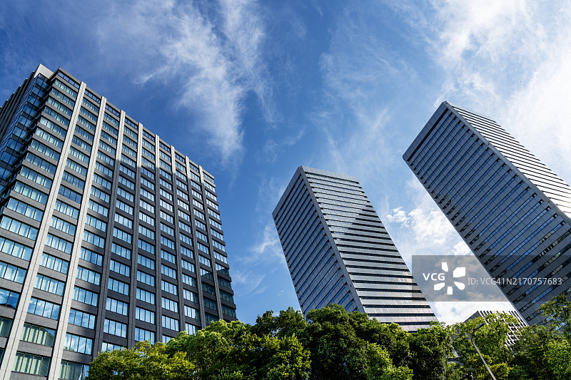 日本大阪的现代高层建筑图片素材