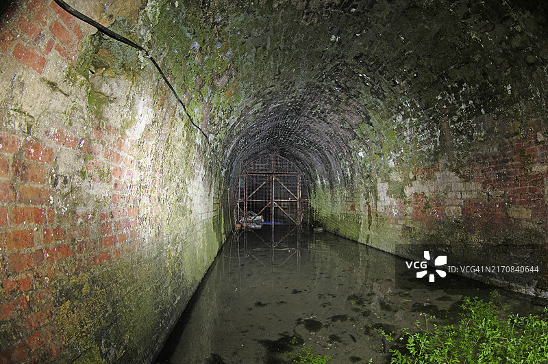 泰晤士河和塞文河运河隧道图片素材