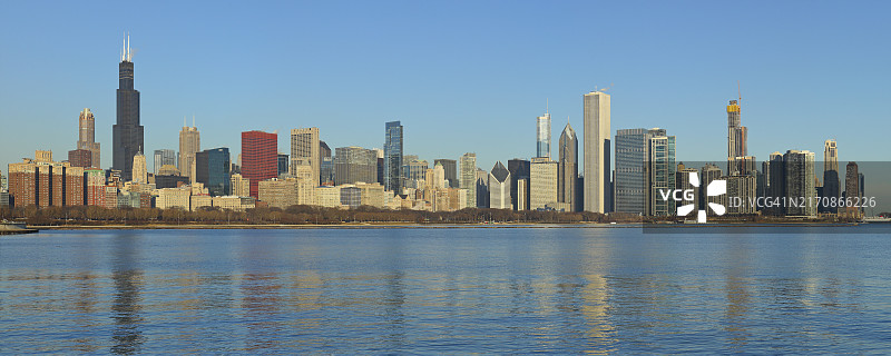 芝加哥天际线与密歇根湖图片素材
