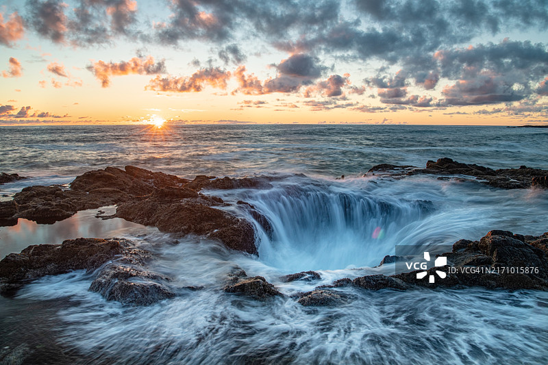 托尔之井的壮丽景色图片素材