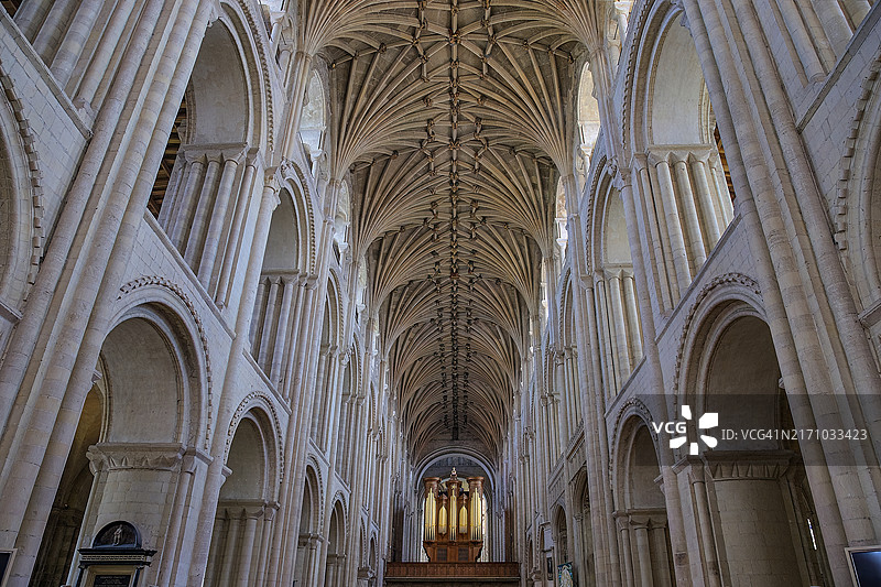 英国诺维奇大教堂图片素材