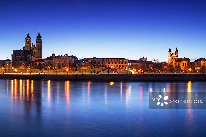 马德堡老城区天际线，易北河畔大教堂（德国萨克森-安哈尔特州）图片素材