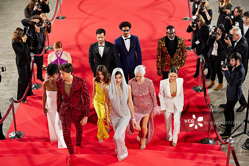 走在红地毯上的各界名人图片素材