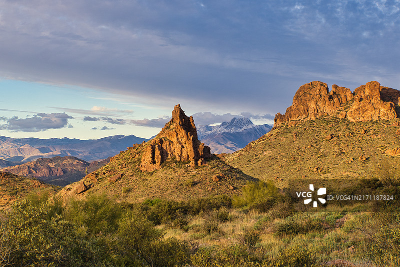 美国亚利桑那州阿帕奇 Junction山景图片素材