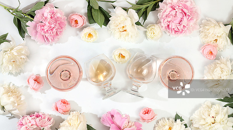 婚礼上的玫瑰花高角度景观图片素材