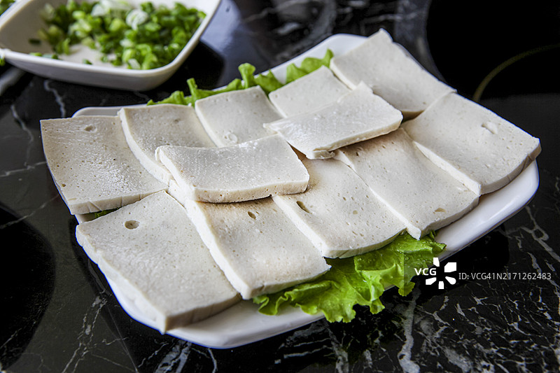 火锅食材：冻豆腐图片素材