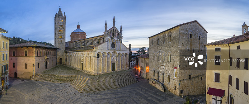 马萨马里蒂马的加里波第广场和圣切尔波内主教座堂，托斯卡纳图片素材