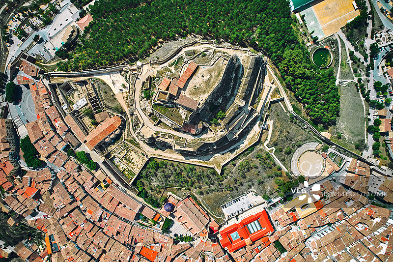 西班牙卡斯特利翁莫雷利亚古镇夏季航拍图片素材